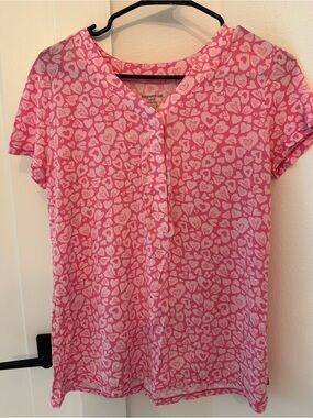 Size Small - Magnetic Me Pink Heart Print Short Sleeve Top